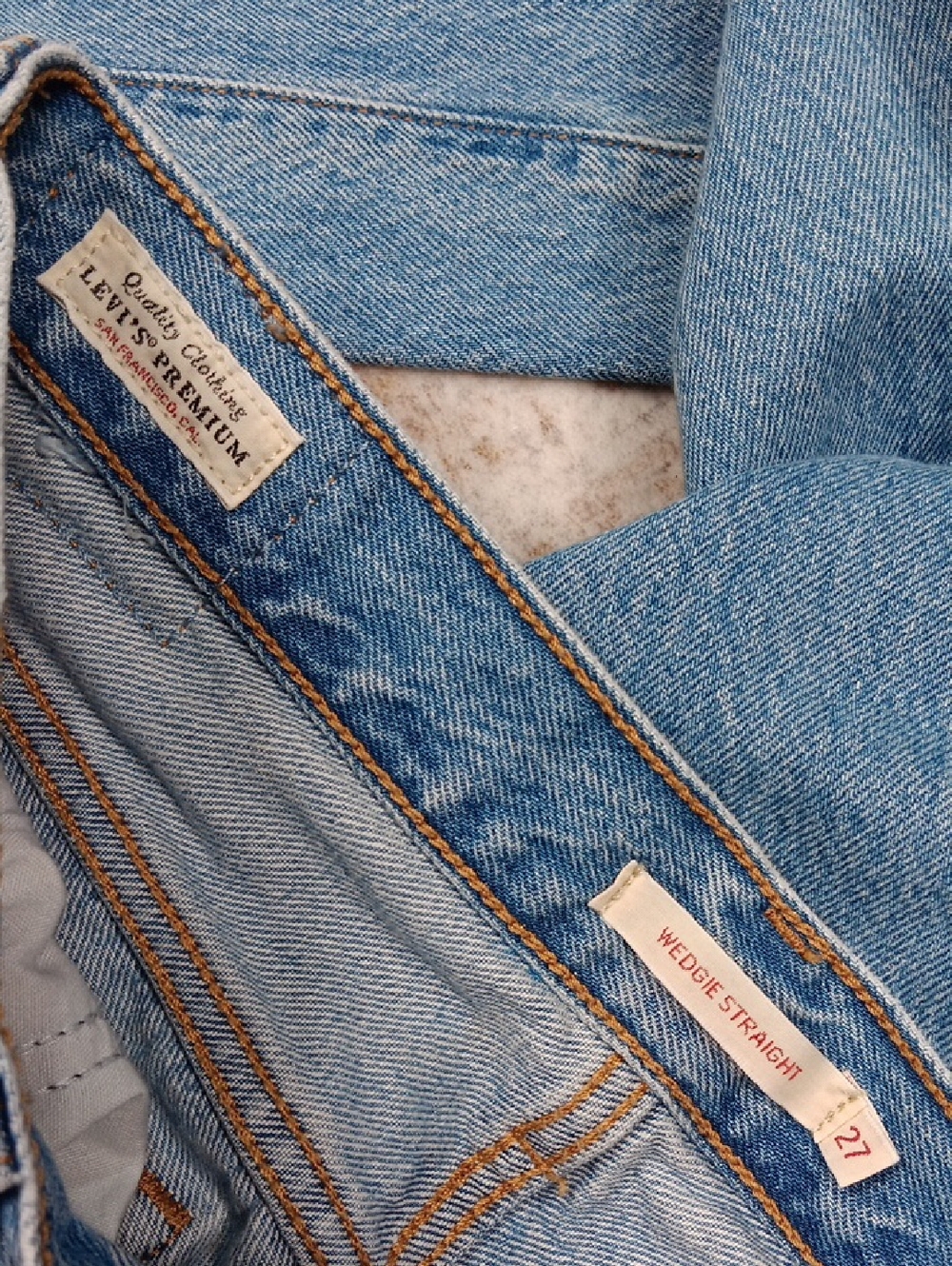 Levis Wedgie Straight Distressed Jeans Size 27 - Picture 6 of 10